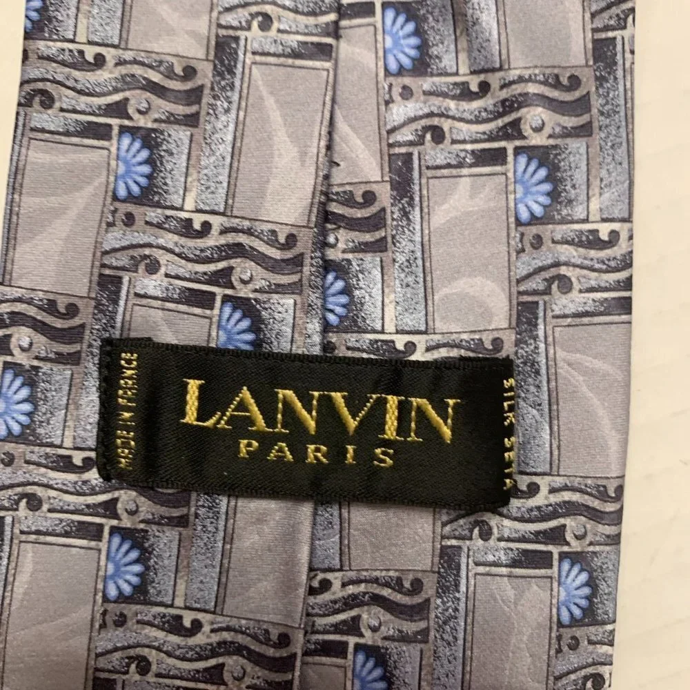 Lanvin Paris Mens Tie 100 silk Made in France Grey silver blue